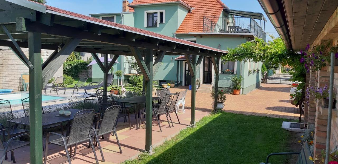 Penzion Vecerka Lednice Extérieur photo